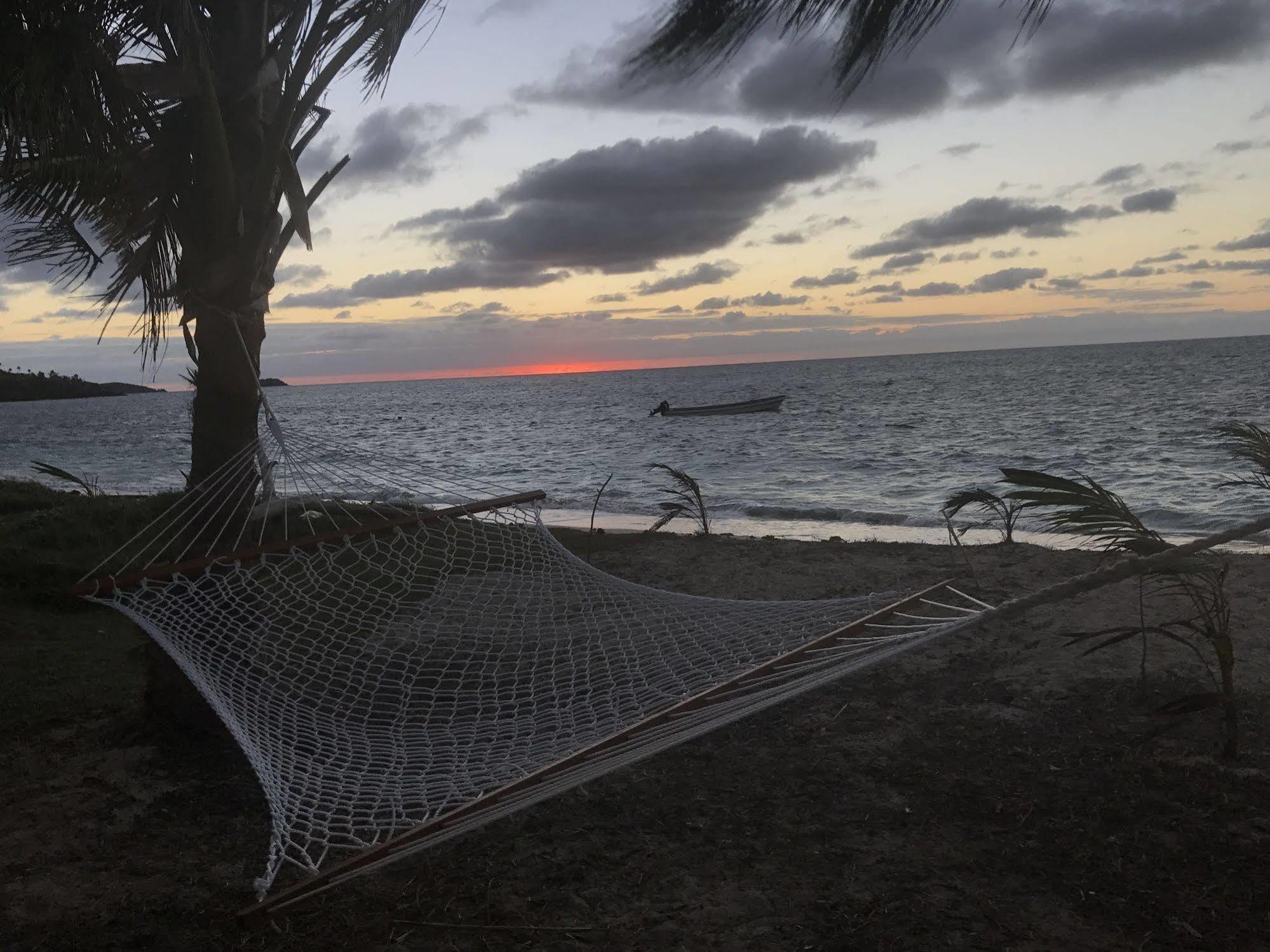 Yasawa Homestays Naisisili Buitenkant foto
